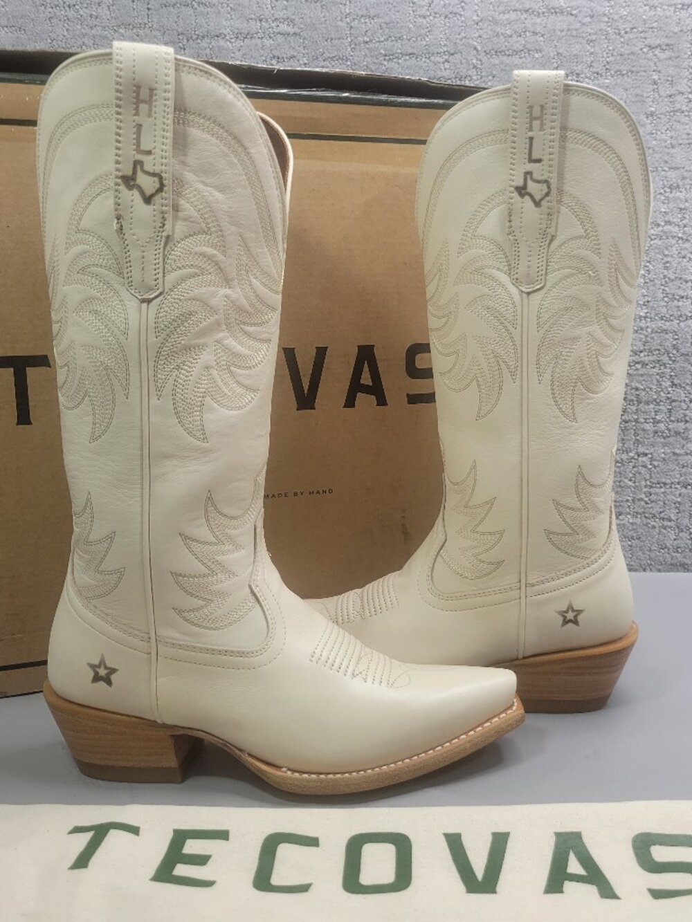 Tecovas the Annie Women's Size US 5.5B Bone Cowhide Cowgirl Boots